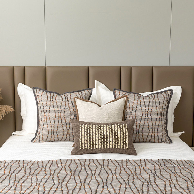 Luxury Lifestyle Boutique - الفاخرة نمط الحياة بوتيك غطاء وسادة
